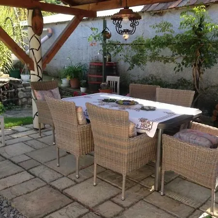Horvath Apartmanhaz Apartment Szigliget